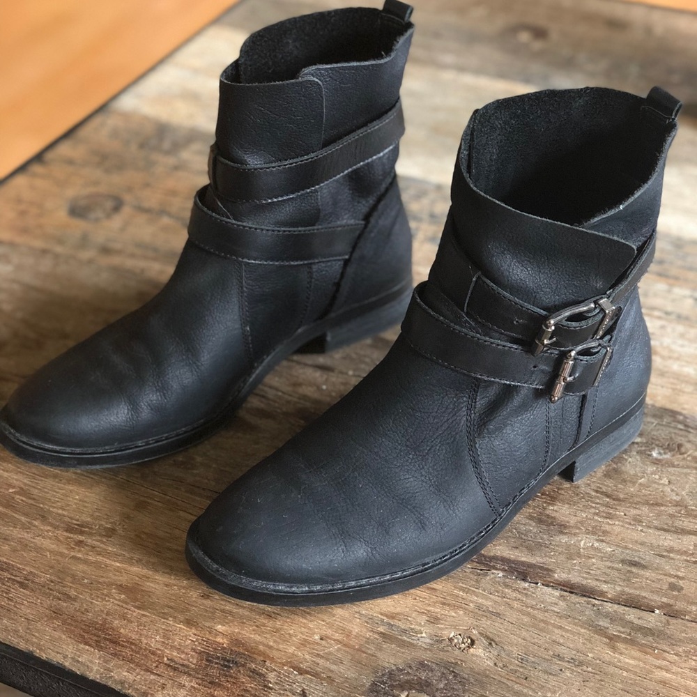 Vince Camuto Flat Leather Black Moto Boots Sz 8/38